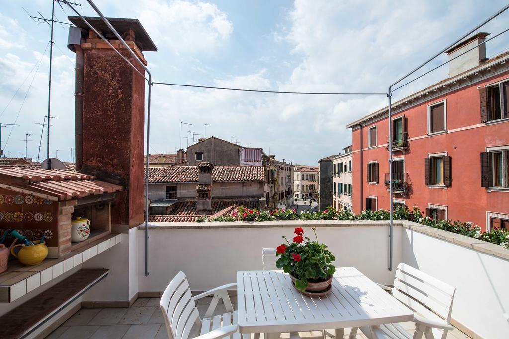 Savoia & Jolanda Apartments 2 Венеция Стая снимка