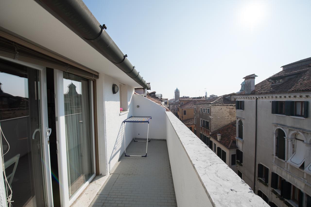 Savoia & Jolanda Apartments 2 Венеция Екстериор снимка