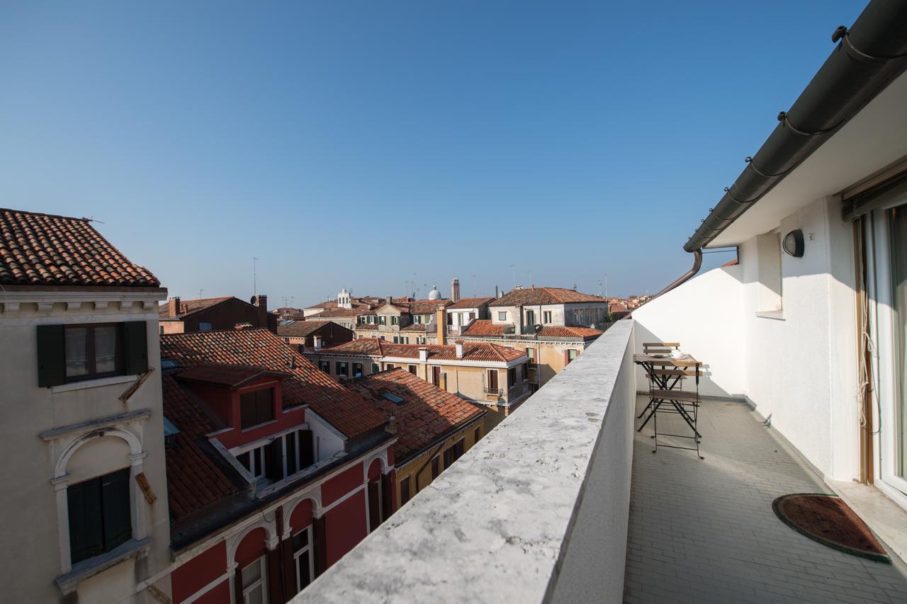 Savoia & Jolanda Apartments 2 Венеция Екстериор снимка