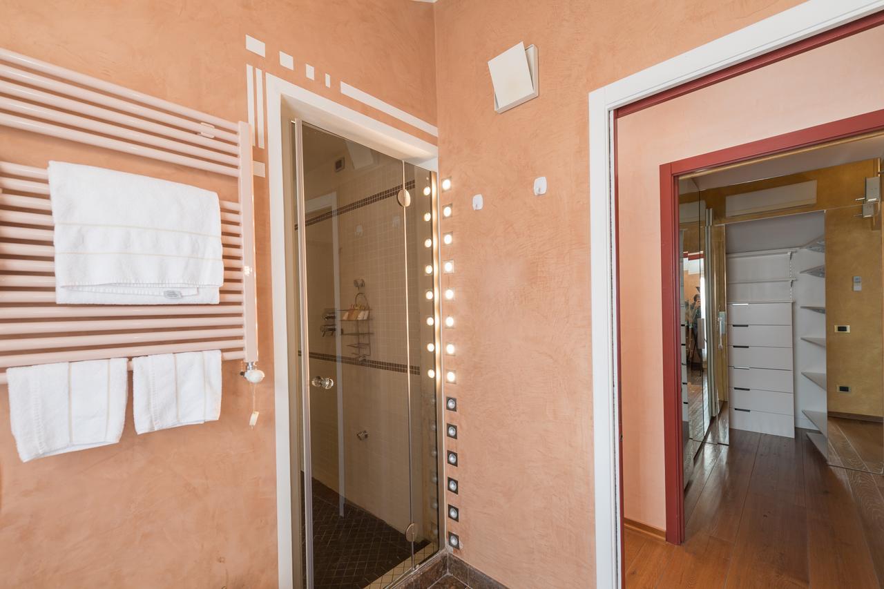 Savoia & Jolanda Apartments 2 Венеция Екстериор снимка